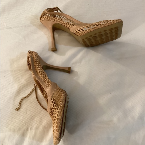 Bottega Veneta Stretch Pumps - Picture 8 of 14